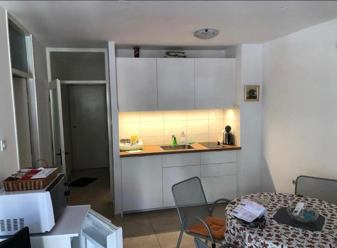 Sara Apartment Punta Omis Near Sandy Beach Exterior photo